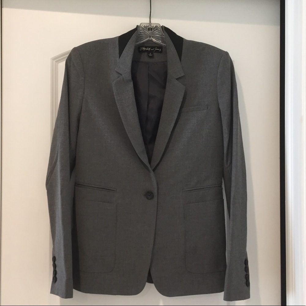Elizabeth & James Sleek Lightweight Structured Blazer